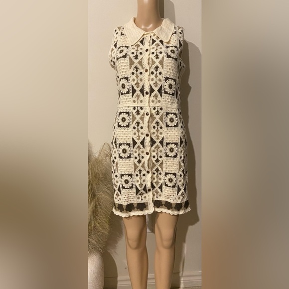 BNWT  Brown & White Cream Crochet Dress/Tunic. - Picture 2 of 6